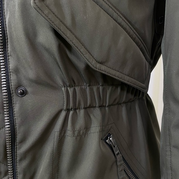 Garnet Hill S13 Girls Hooded Anorak - Picture 3 of 9